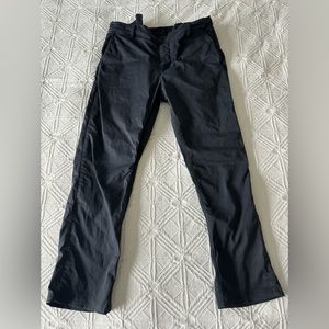 Nudie Jeans Easy Alvin chino. Midnight Blue